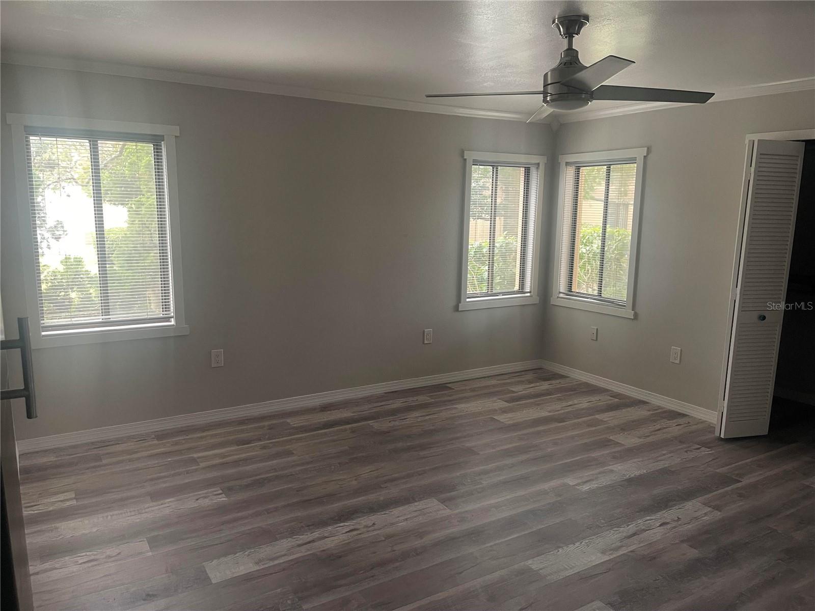 Image 18 of 48 For 2685 Sabal Springs Circle 102