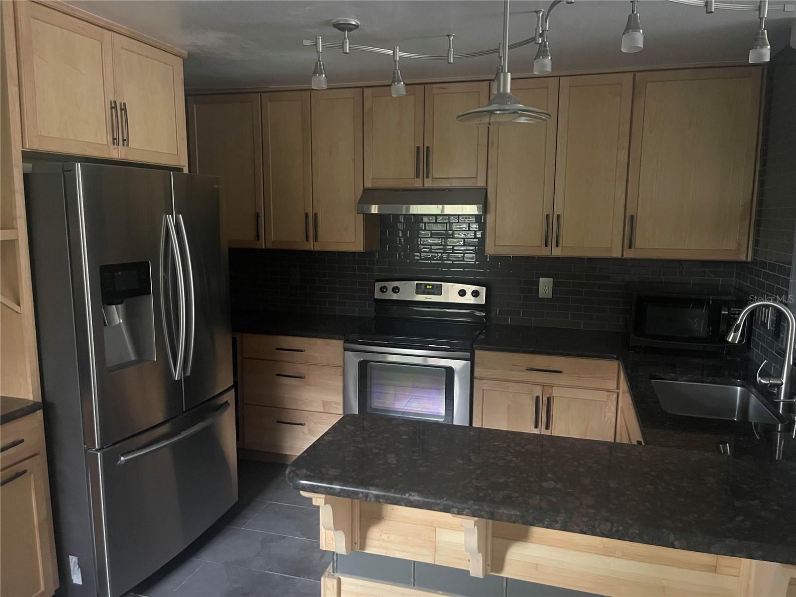 Image 6 of 48 For 2685 Sabal Springs Circle 102