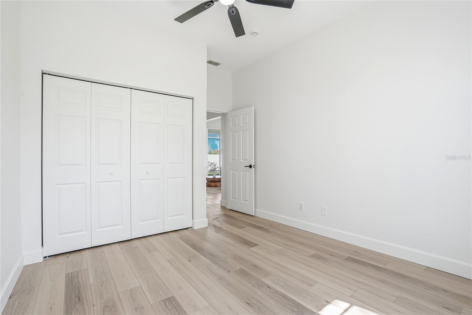 Image 32 of 57 For 13781 74th Avenue