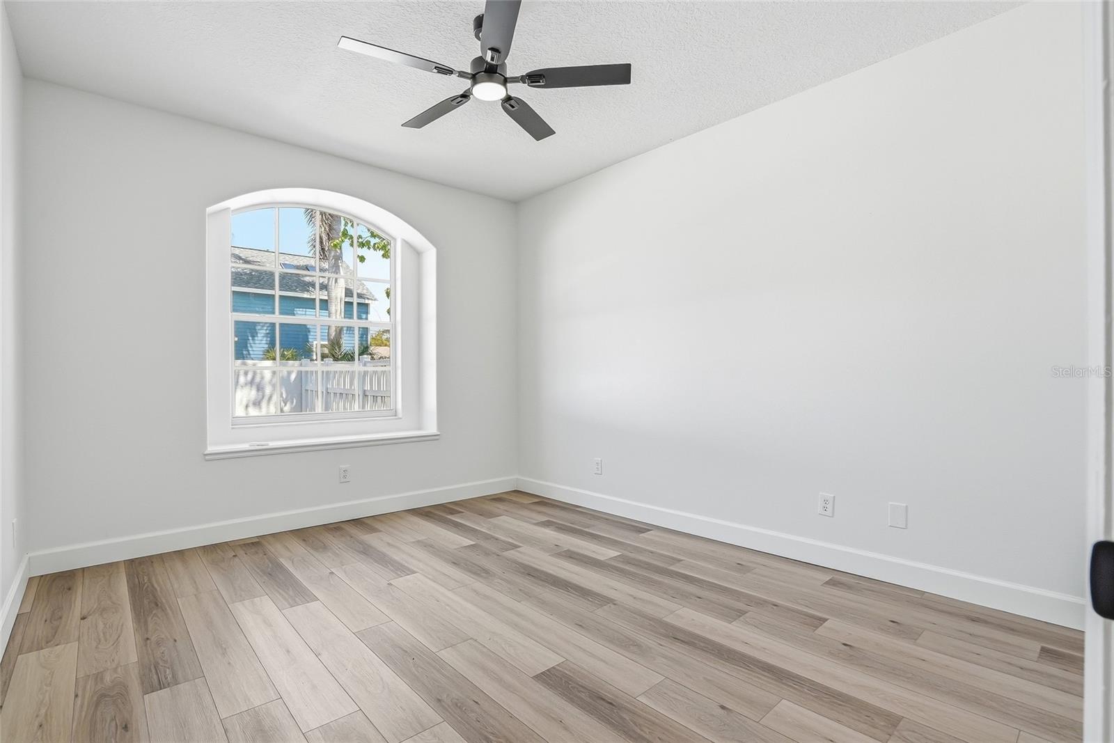 Image 37 of 57 For 13781 74th Avenue