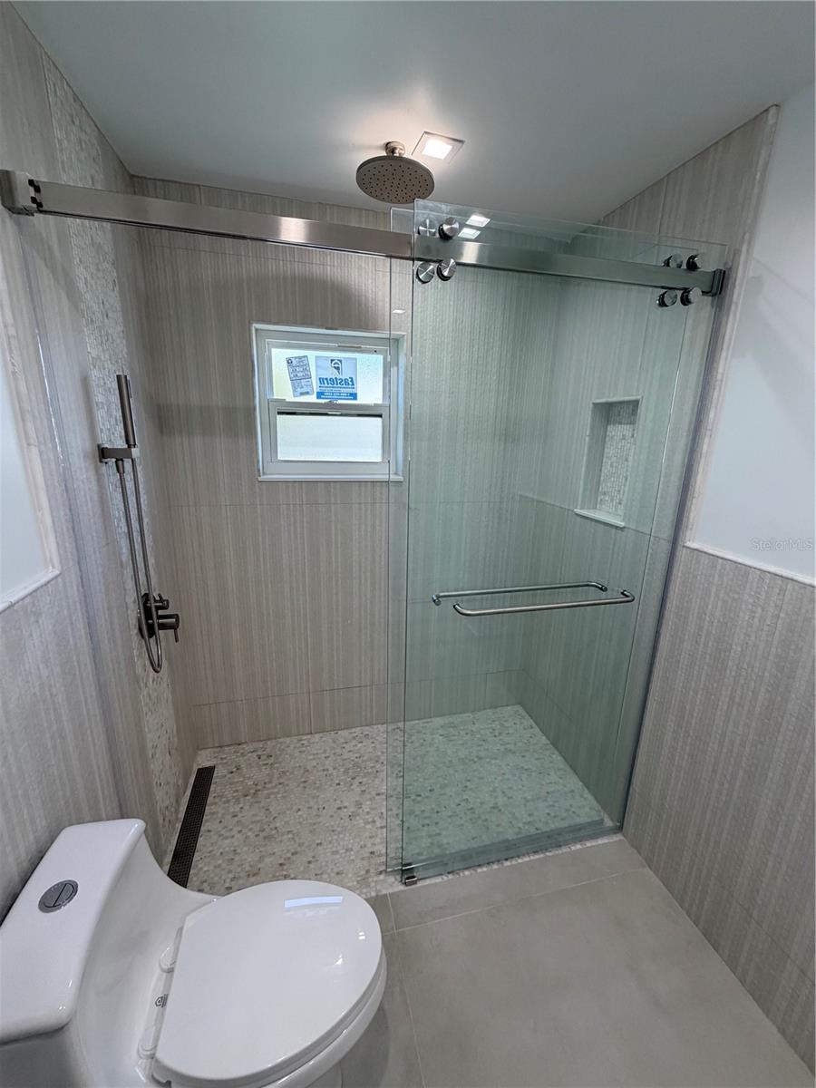 Image 18 of 21 For 3918 Doral Drive