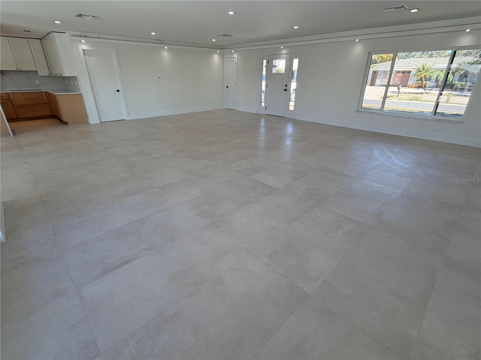 Image 6 of 21 For 3918 Doral Drive