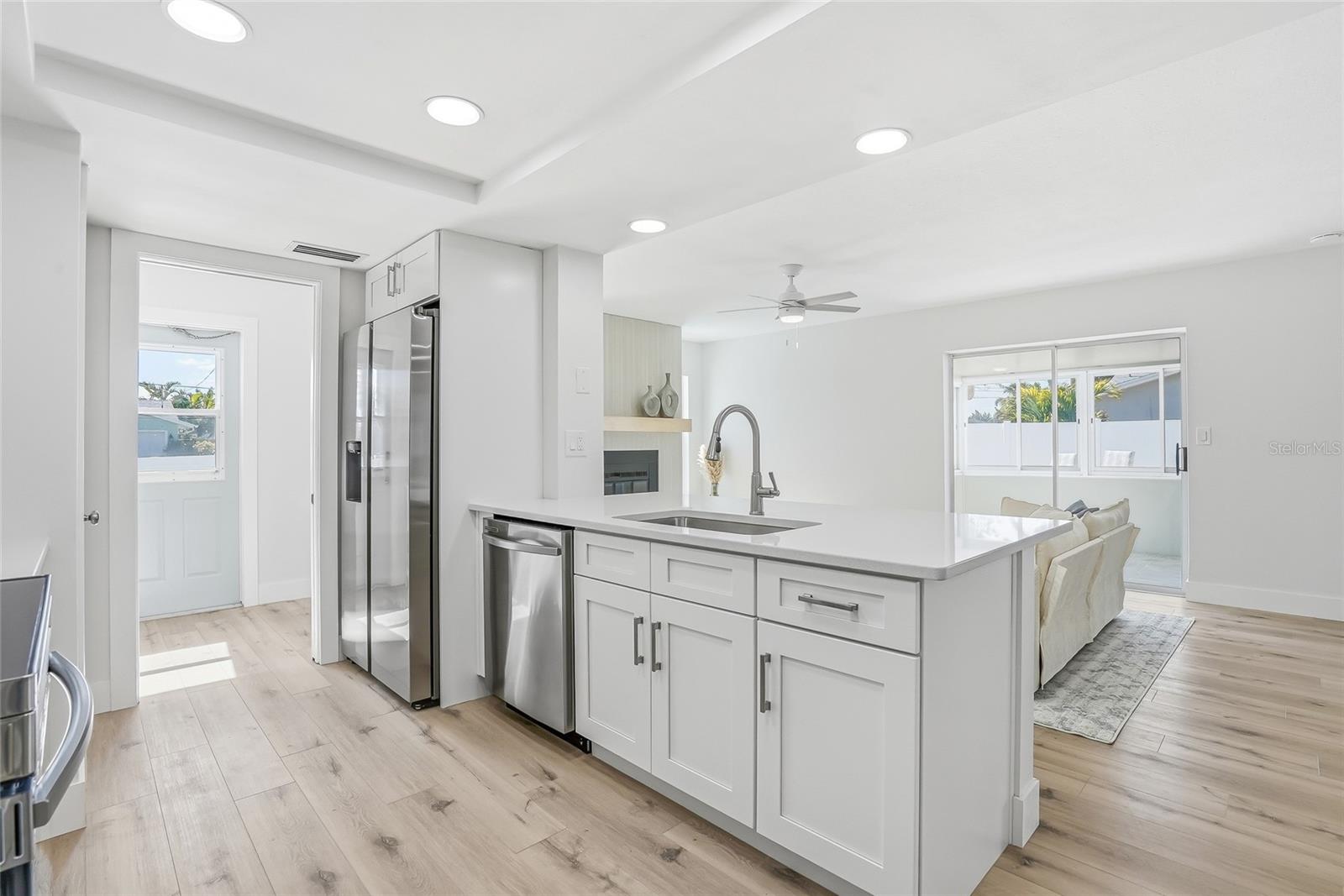 Image 12 of 46 For 5708 Bayshore Drive