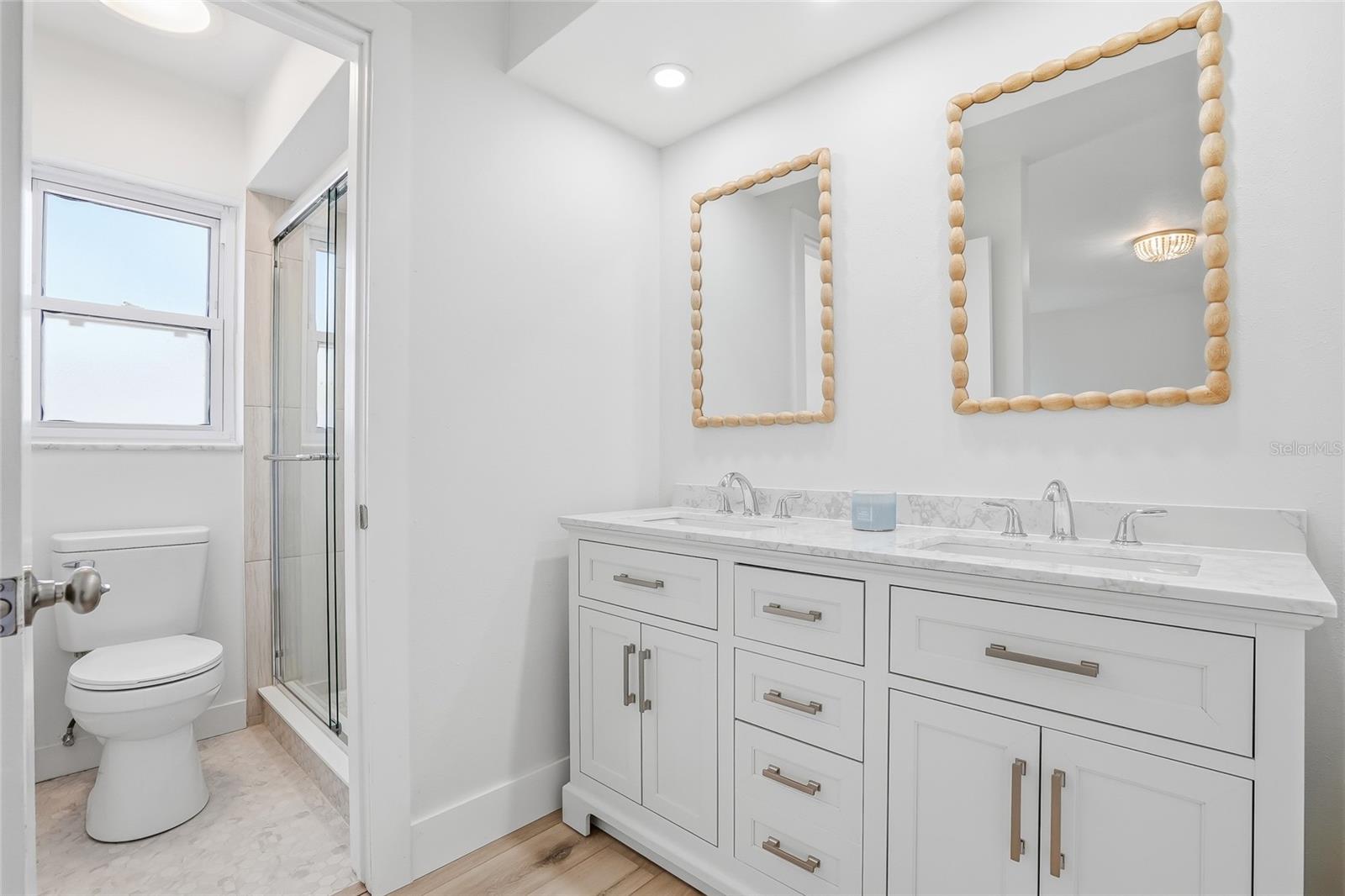 Image 23 of 46 For 5708 Bayshore Drive