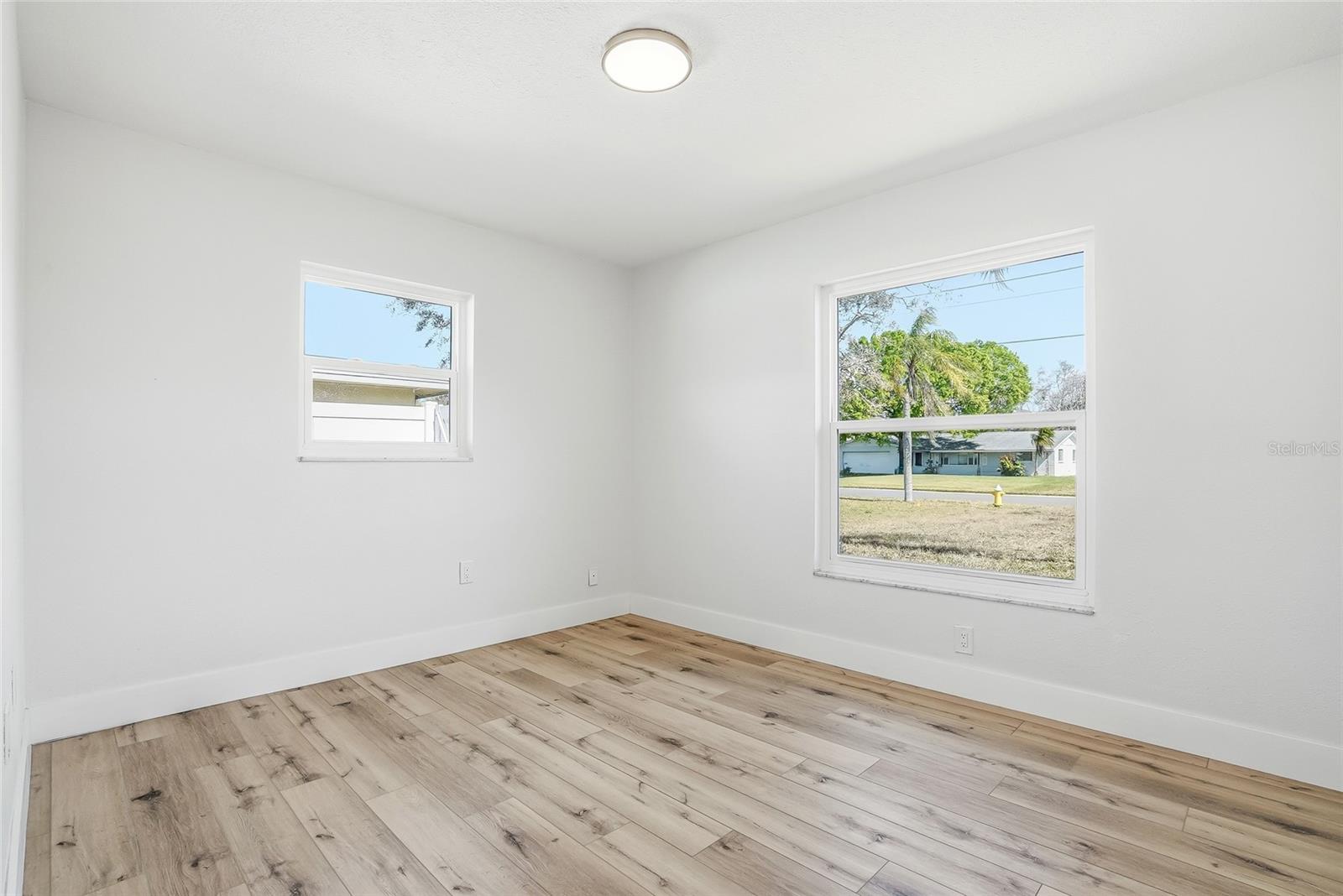 Image 26 of 46 For 5708 Bayshore Drive