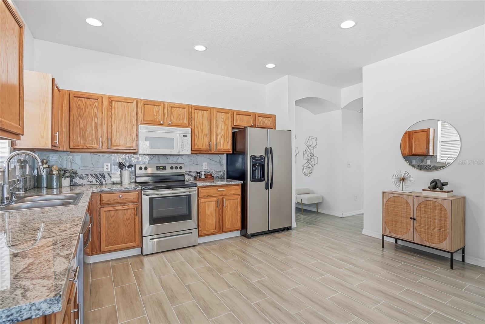 Listing photo id 11 for 12351 Ridgedale Drive