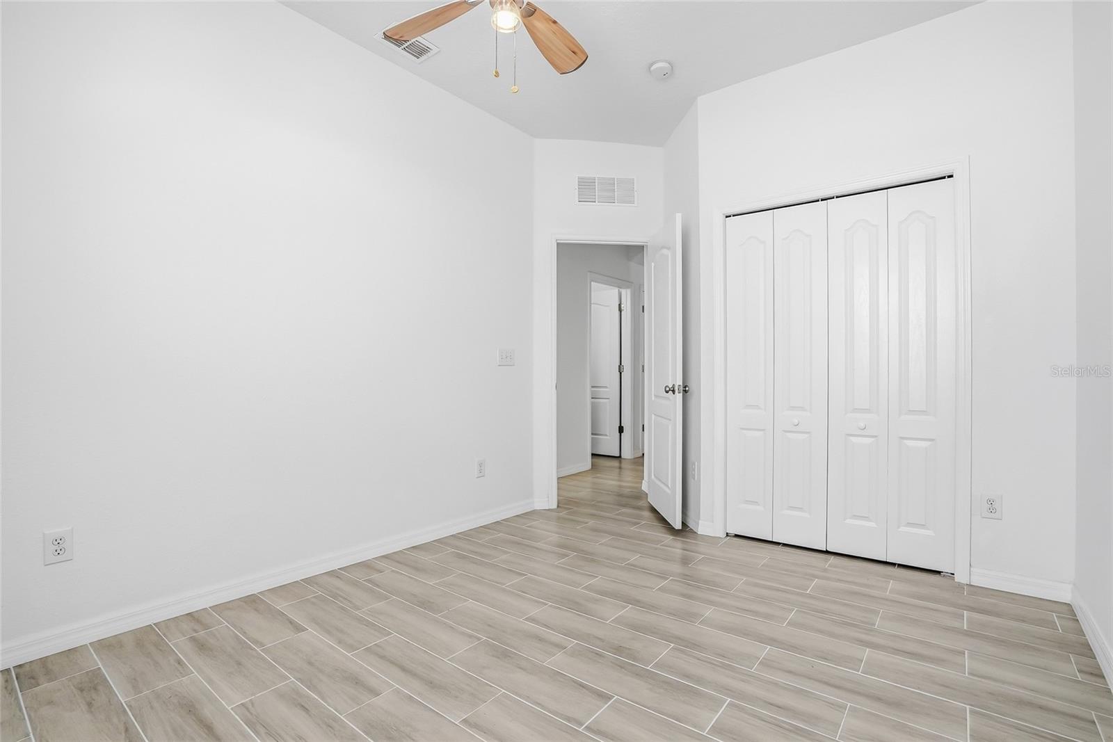 Listing photo id 29 for 12351 Ridgedale Drive