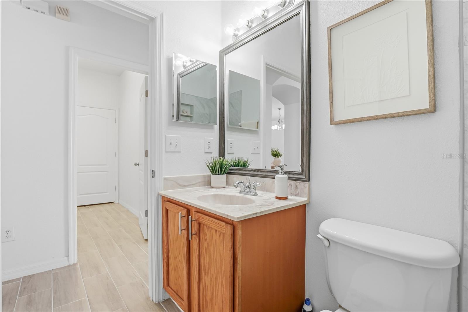 Listing photo id 31 for 12351 Ridgedale Drive