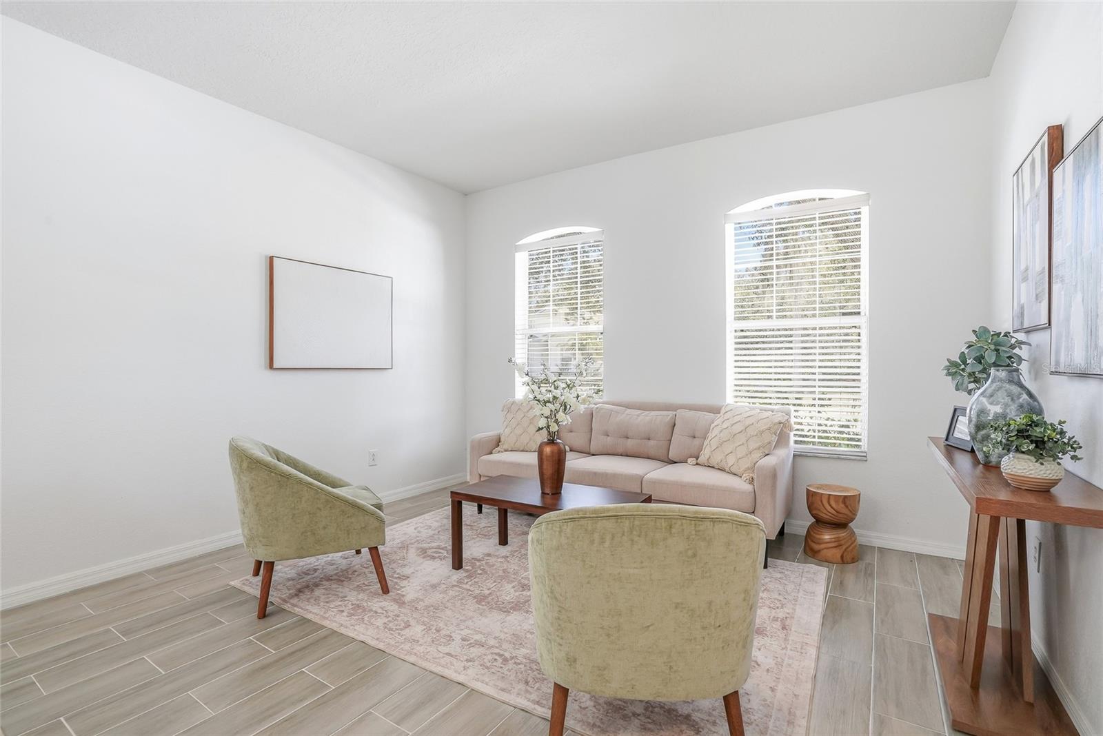 Listing photo id 3 for 12351 Ridgedale Drive