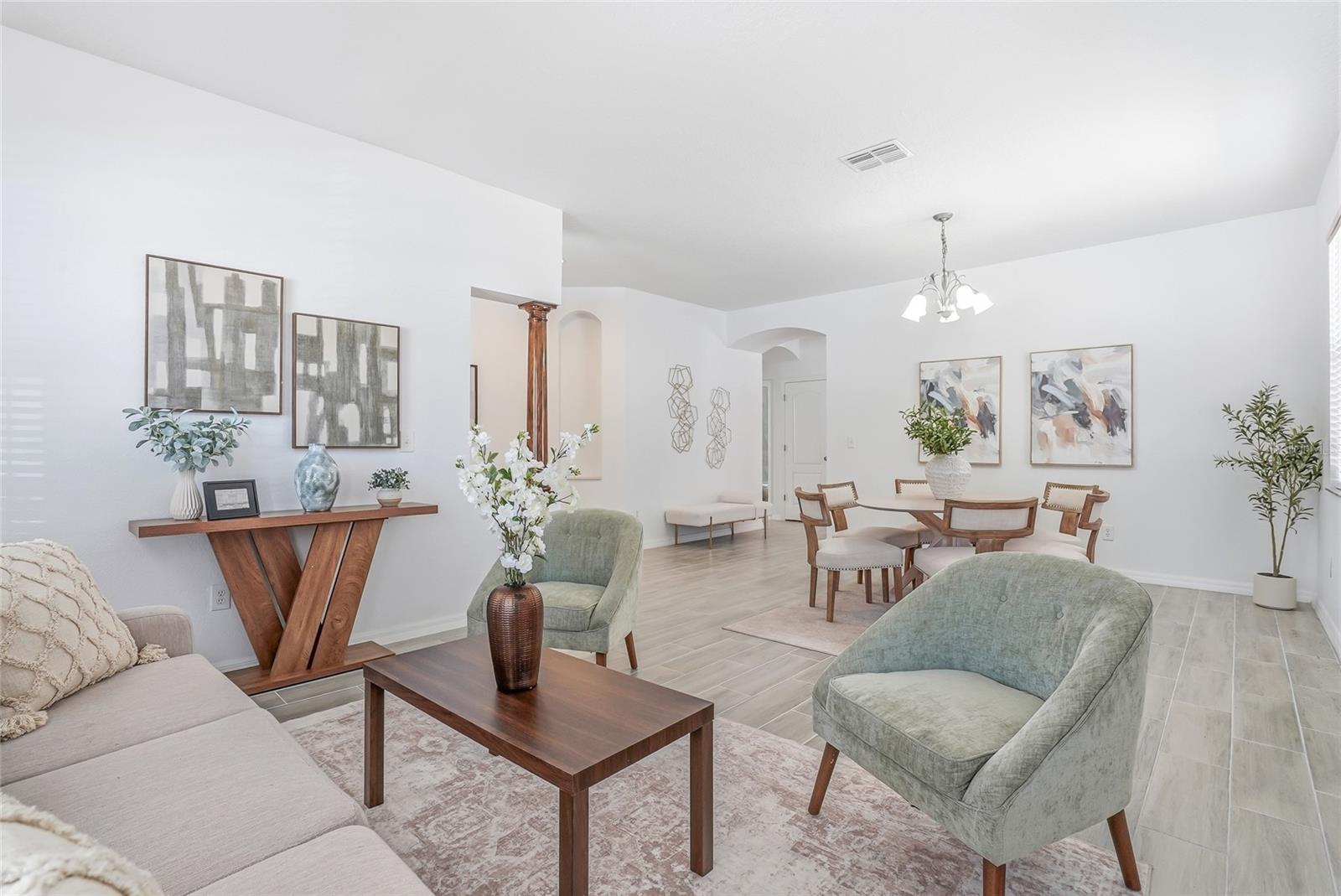 Listing photo id 4 for 12351 Ridgedale Drive