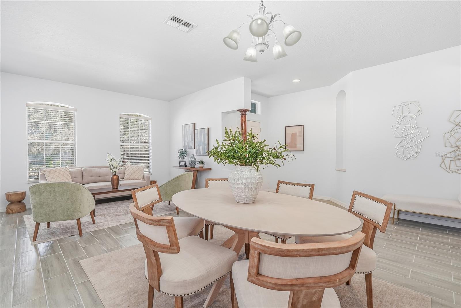 Listing photo id 6 for 12351 Ridgedale Drive