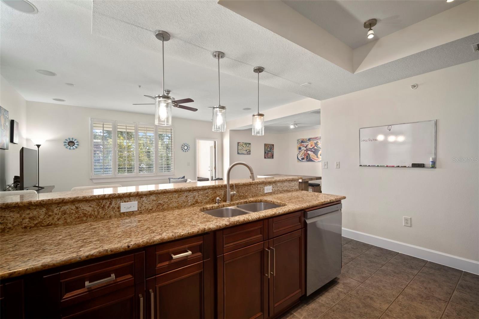 Image 29 of 71 For 435 Oregon Avenue 305