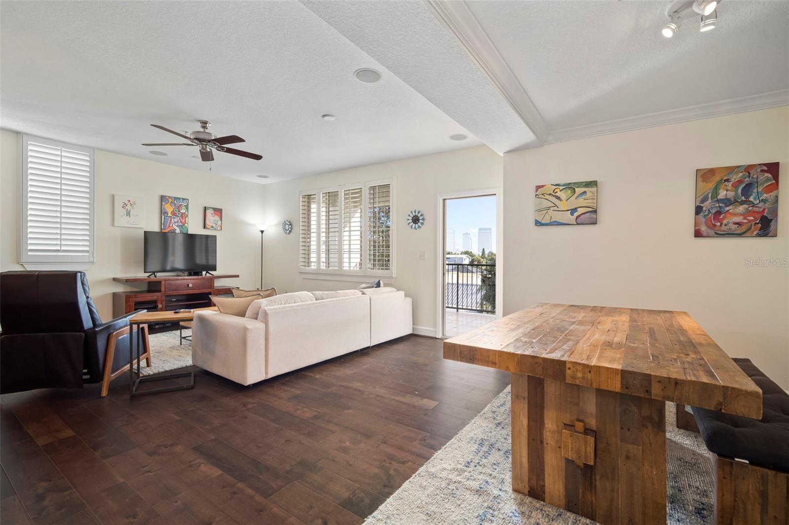 Image 36 of 71 For 435 Oregon Avenue 305