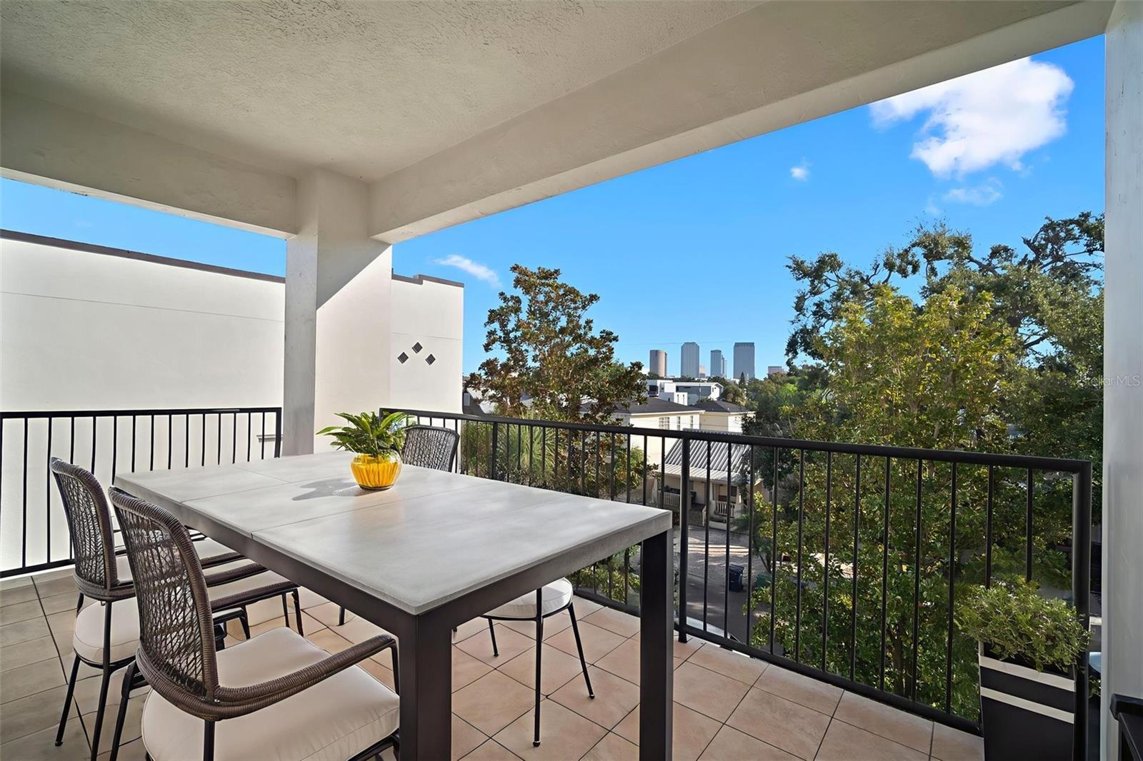 Image 41 of 71 For 435 Oregon Avenue 305