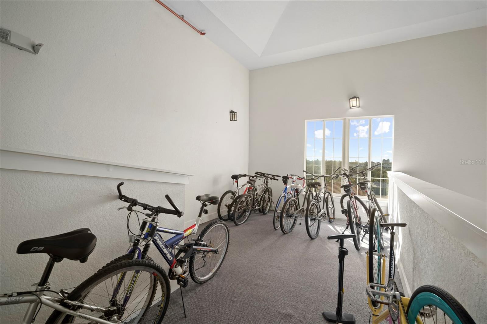 Image 50 of 71 For 435 Oregon Avenue 305