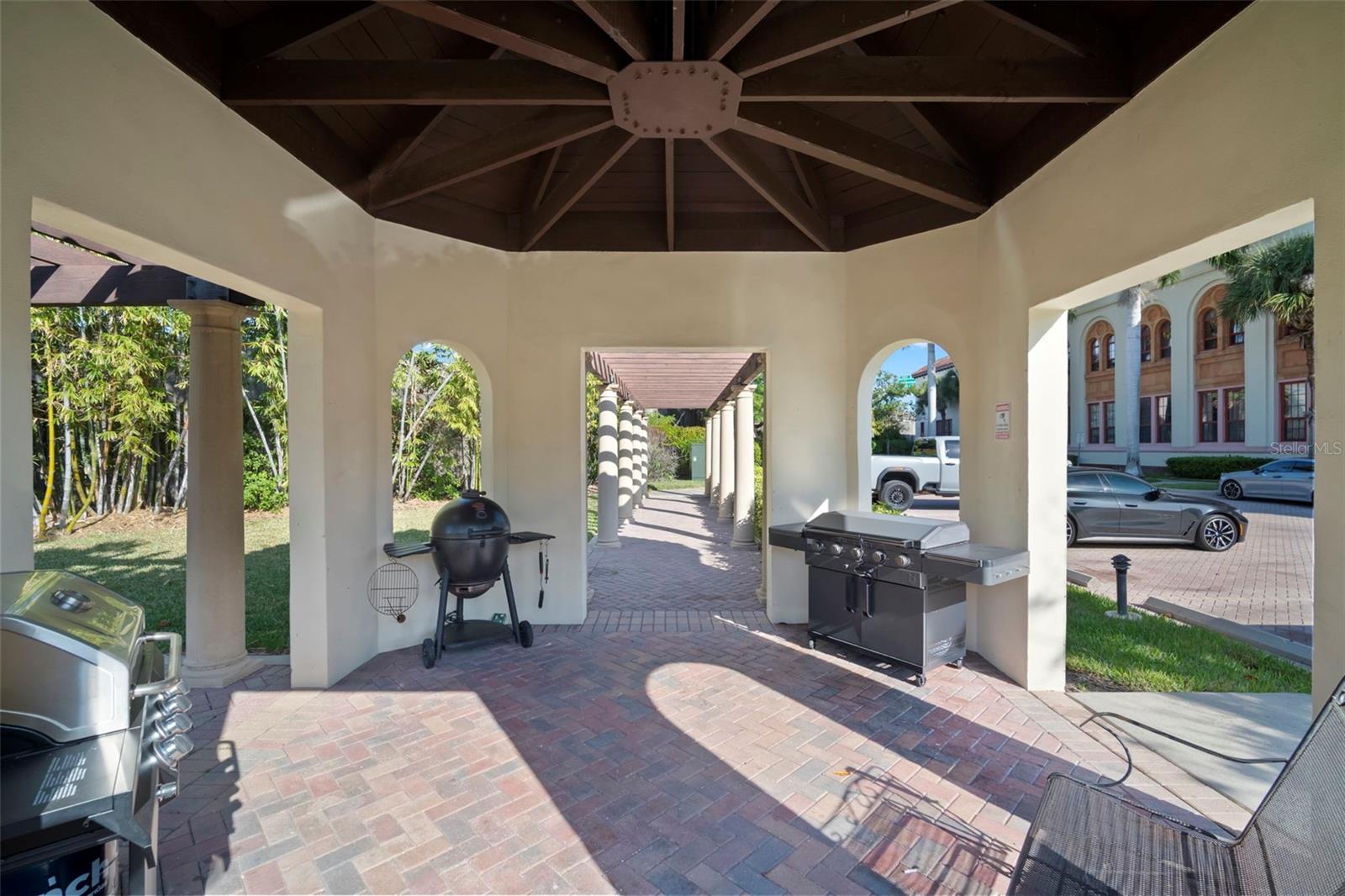 Image 53 of 71 For 435 Oregon Avenue 305