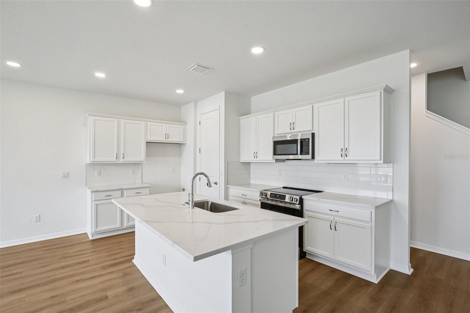 Image 4 of 37 For 31481 Spanish Mission Road