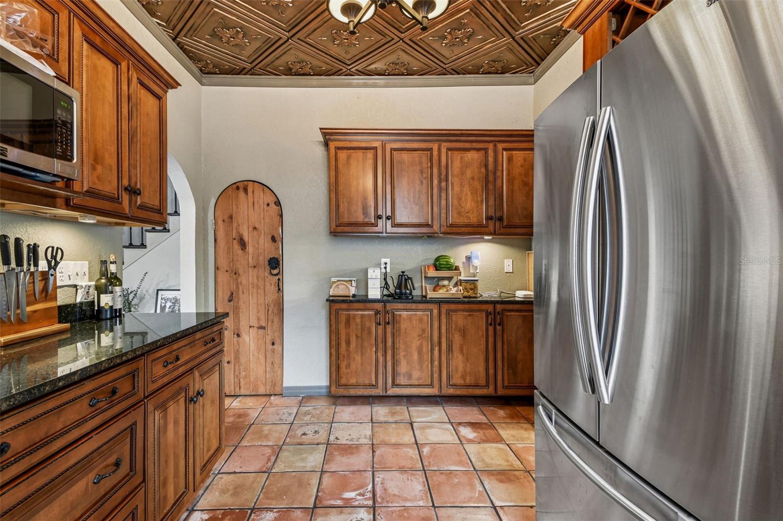 Image 14 of 77 For 945 11th Street N