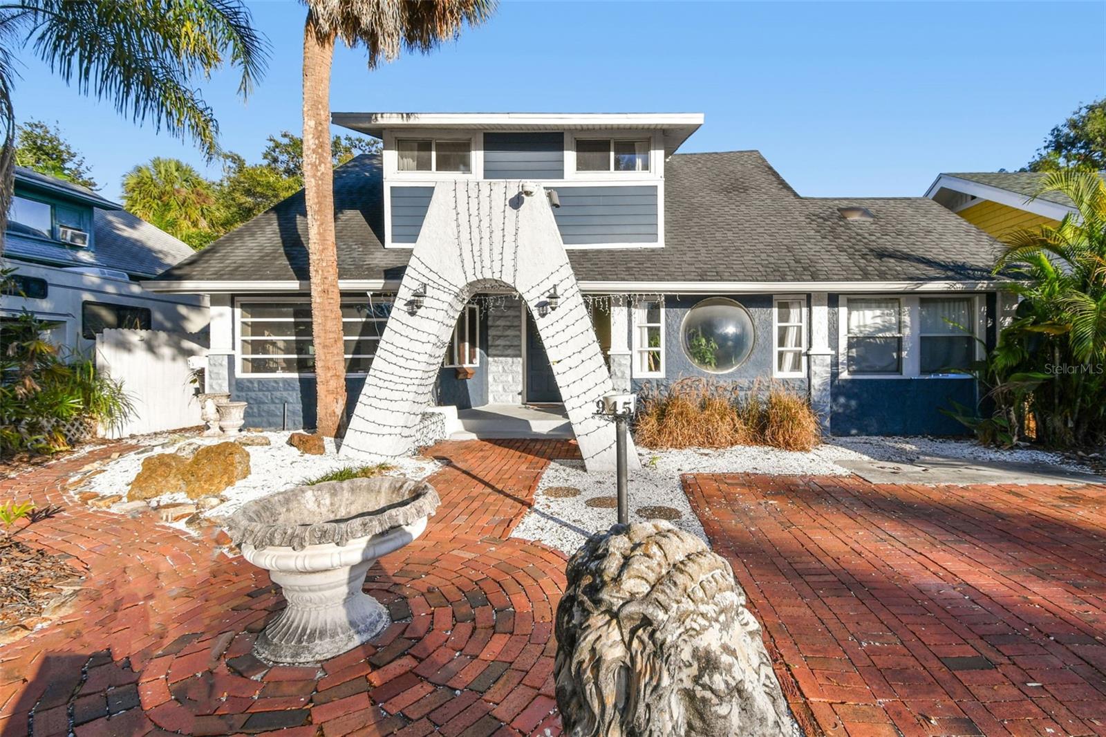 Image 2 of 77 For 945 11th Street N