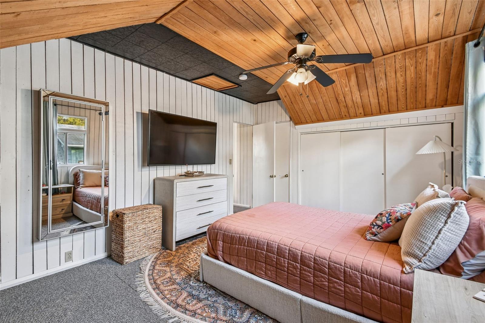 Image 30 of 77 For 945 11th Street N