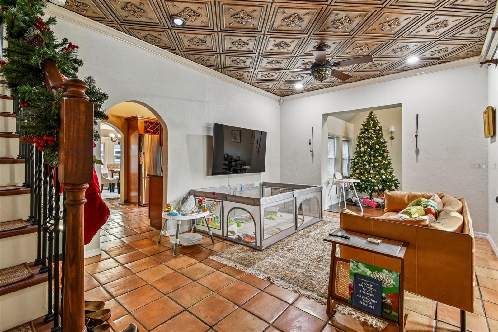 Image 4 of 77 For 945 11th Street N