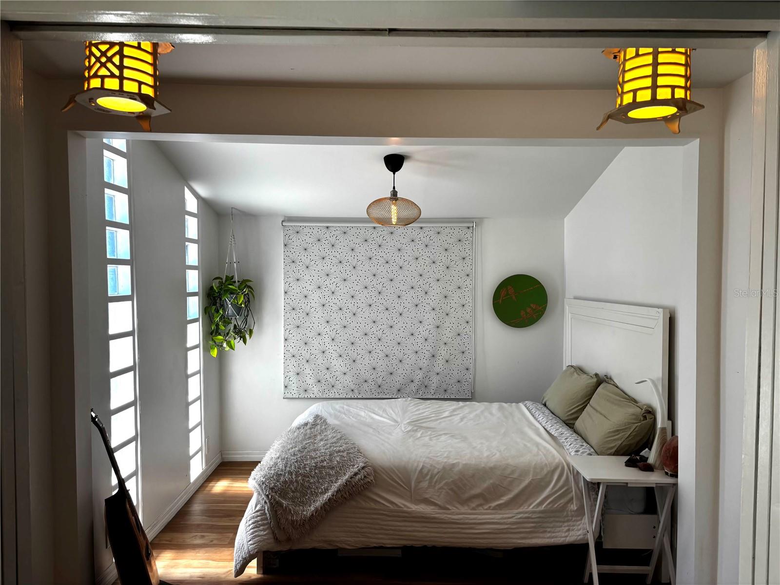 Image 56 of 77 For 945 11th Street N