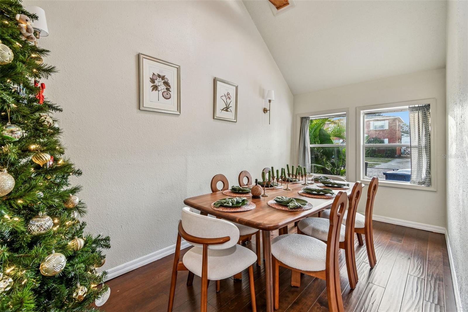 Image 6 of 77 For 945 11th Street N