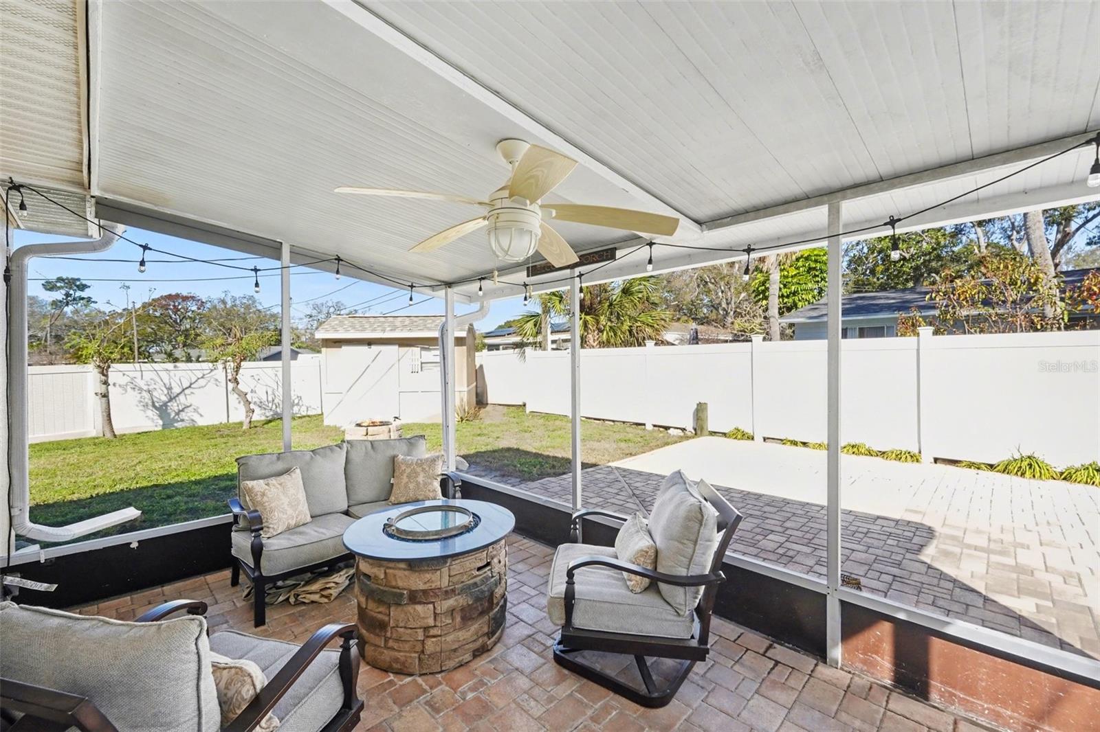 Image 21 of 30 For 11653 Pinedale Avenue