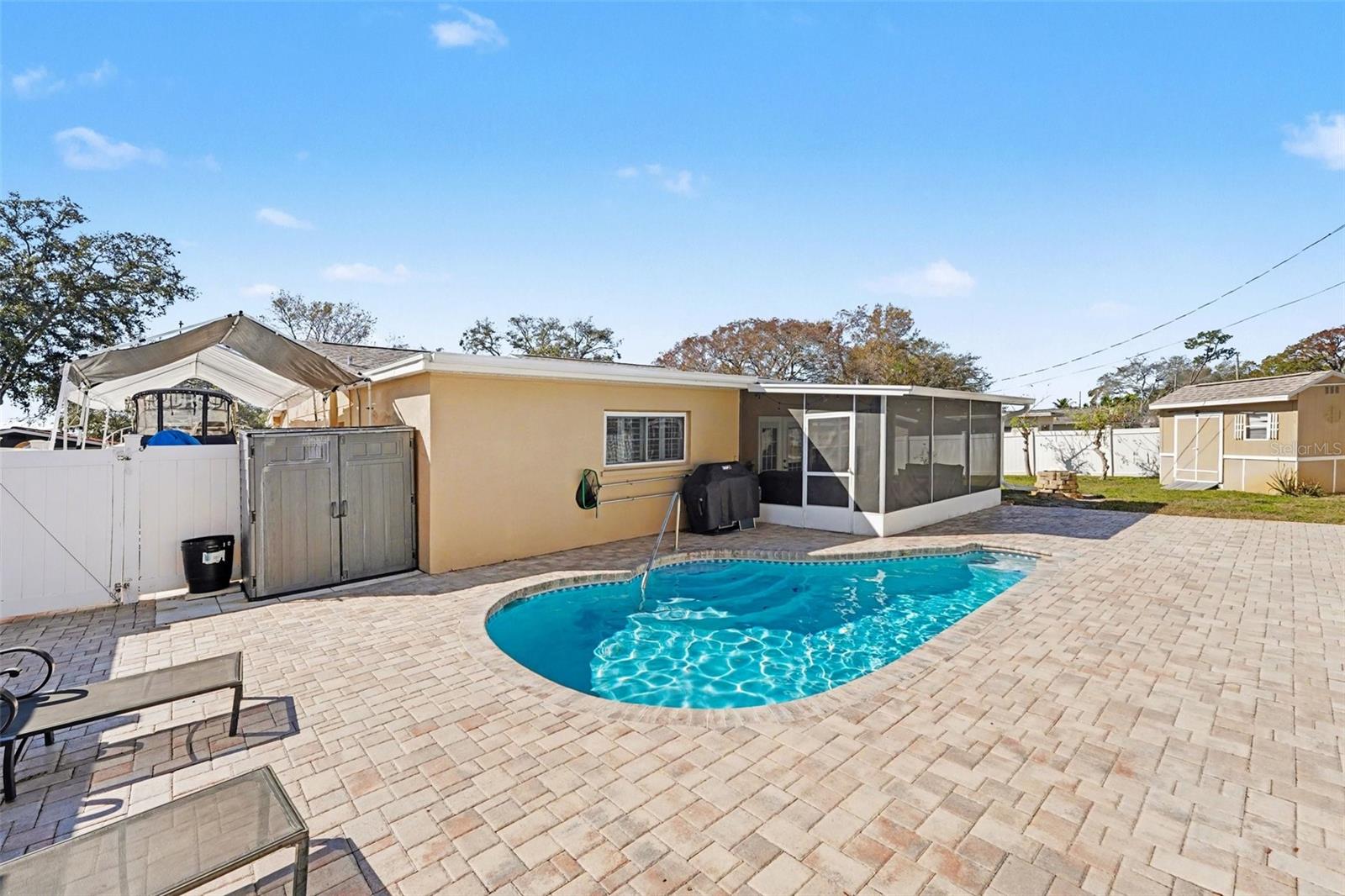 Image 22 of 30 For 11653 Pinedale Avenue