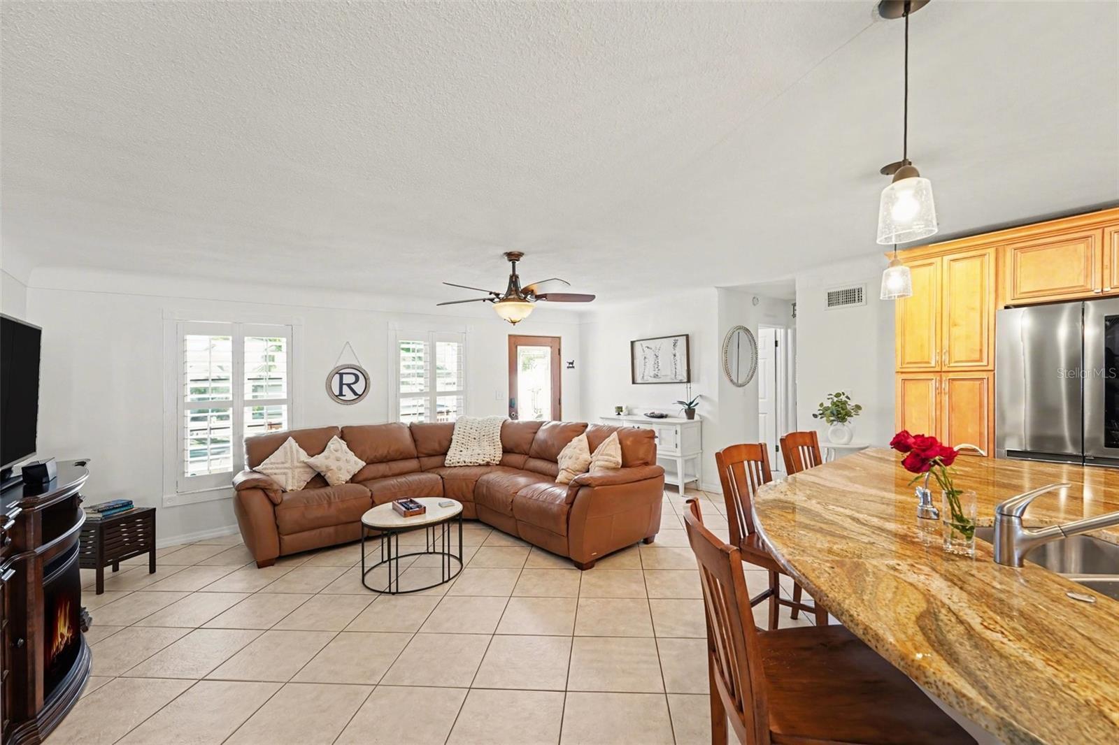 Image 4 of 30 For 11653 Pinedale Avenue