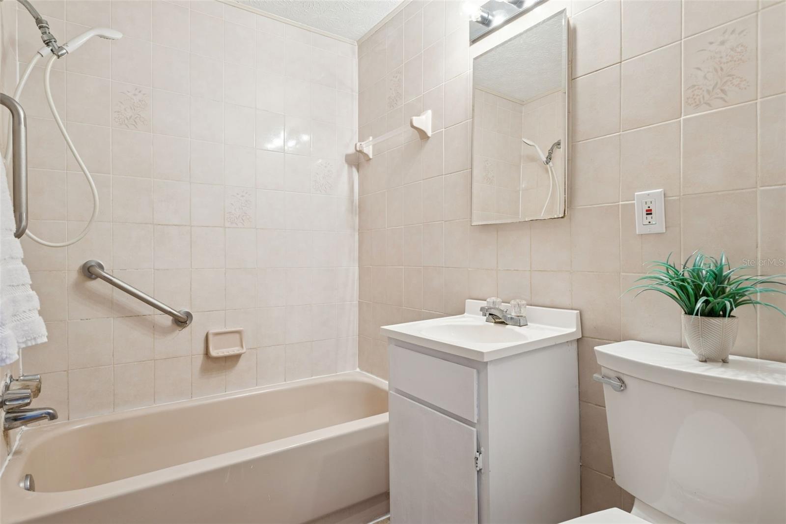 Image 11 of 31 For 8105 Alpine Avenue