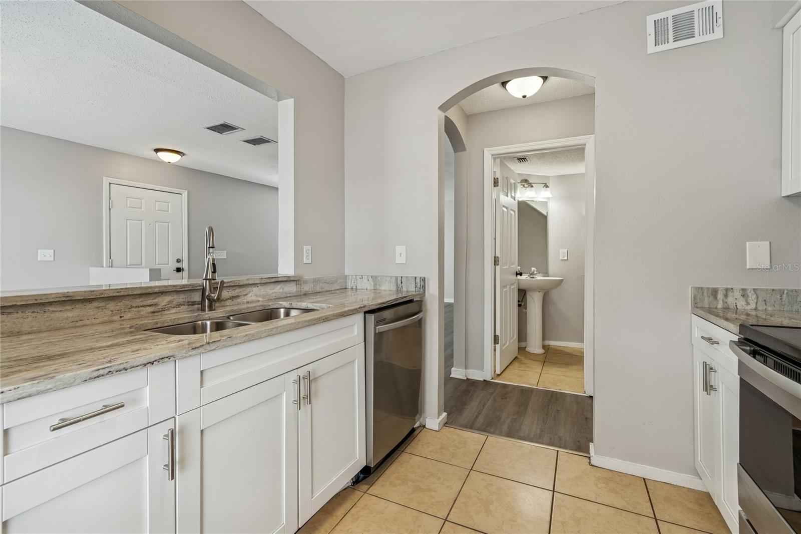 Image 21 of 73 For 7402 Bank Drive