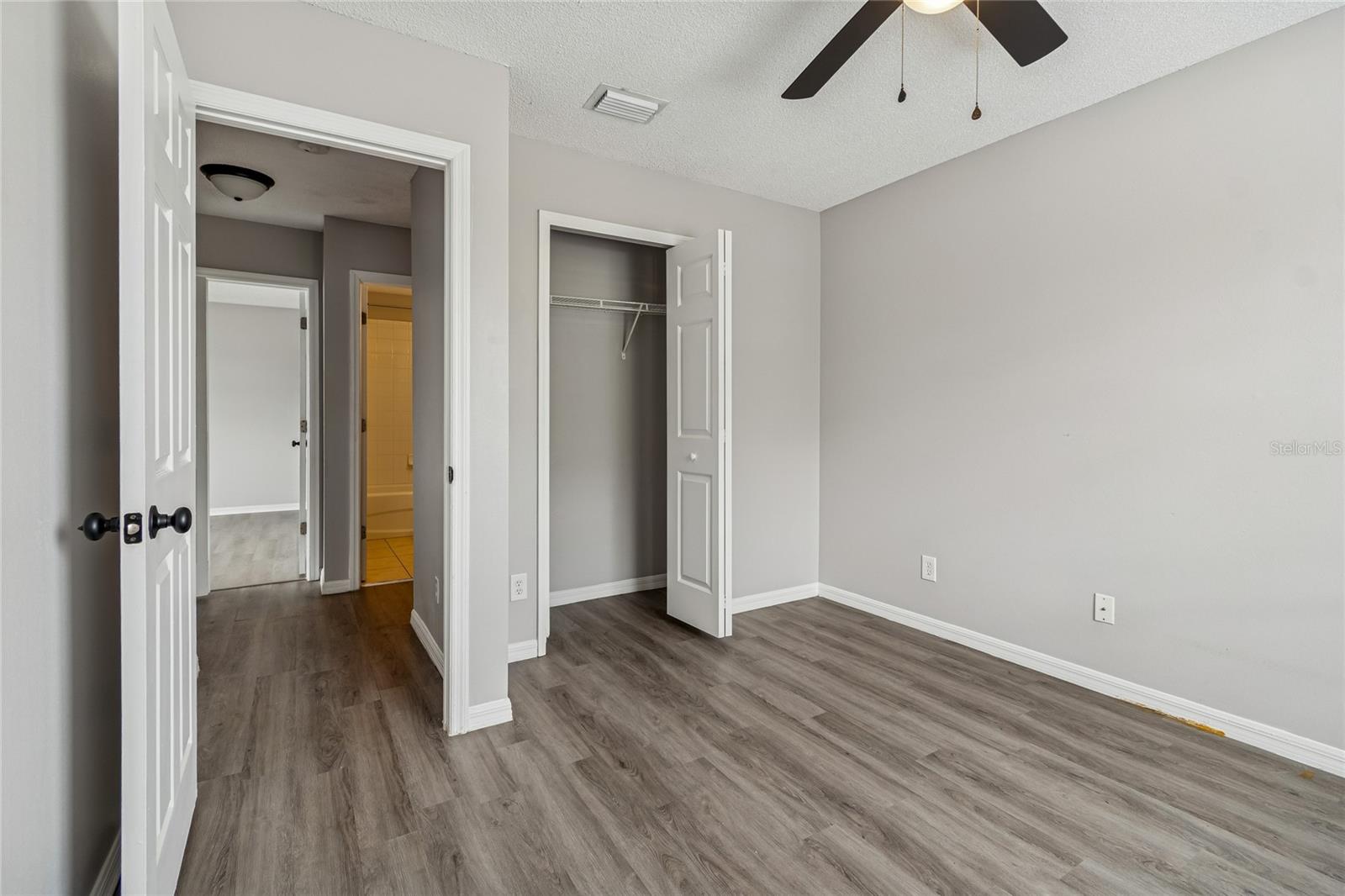 Image 25 of 73 For 7402 Bank Drive