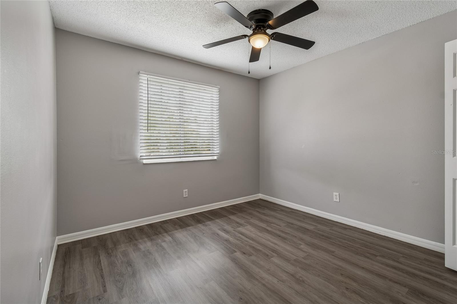 Image 29 of 73 For 7402 Bank Drive