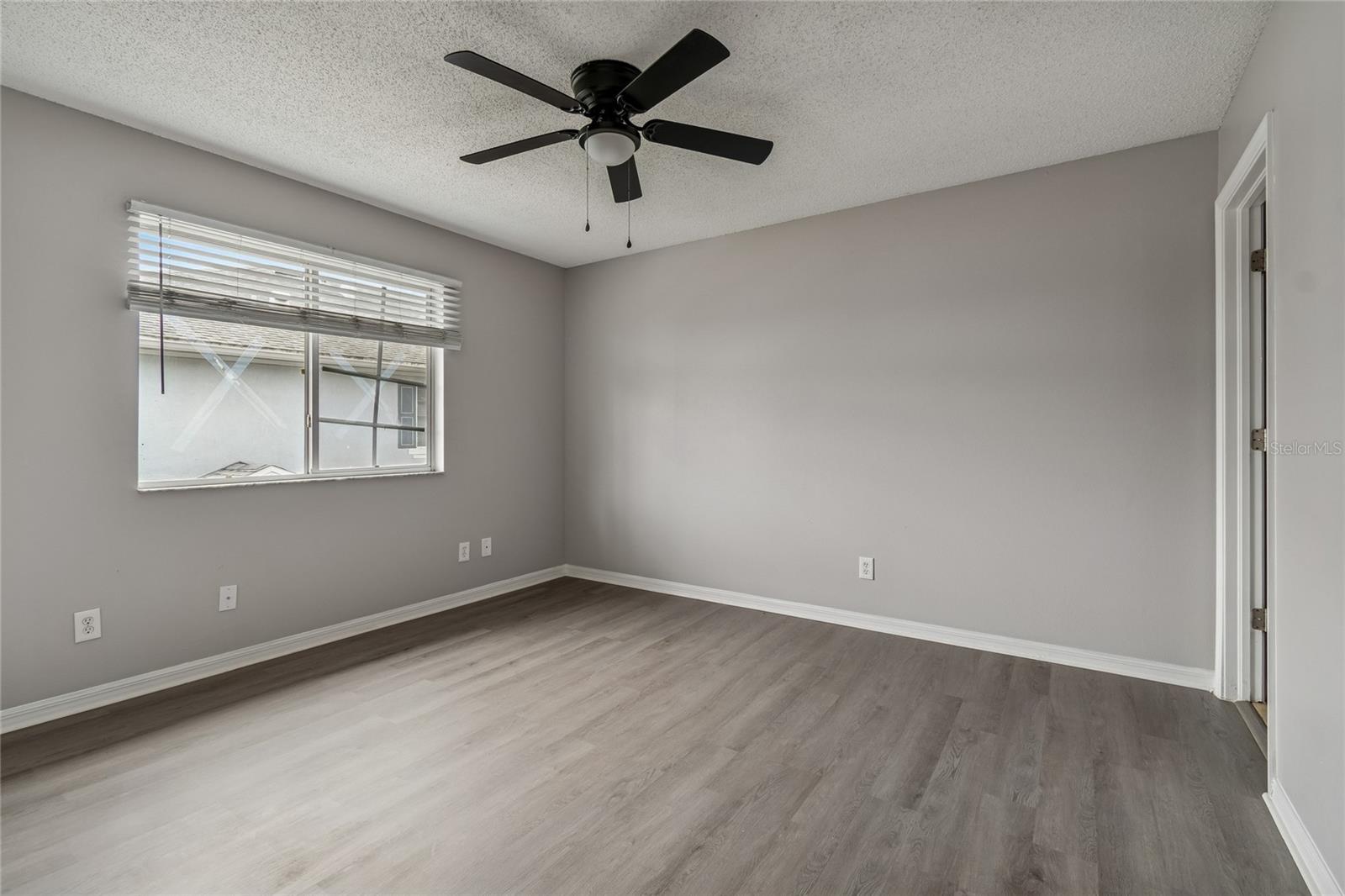 Image 33 of 73 For 7402 Bank Drive