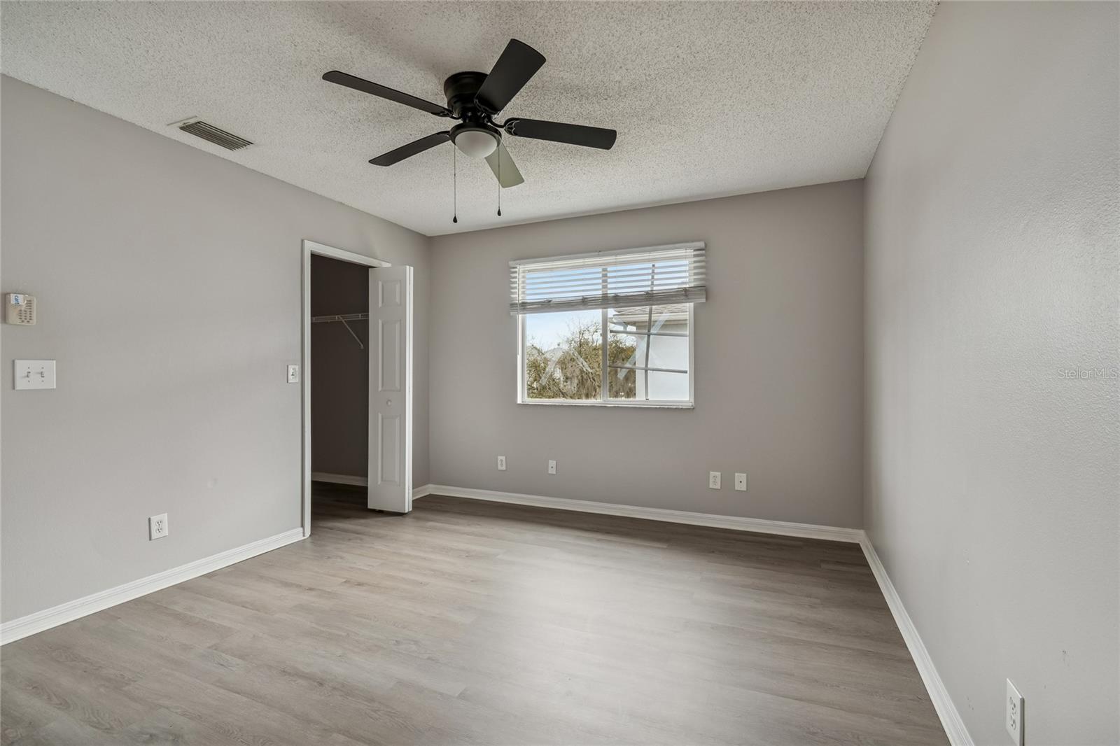 Image 34 of 73 For 7402 Bank Drive