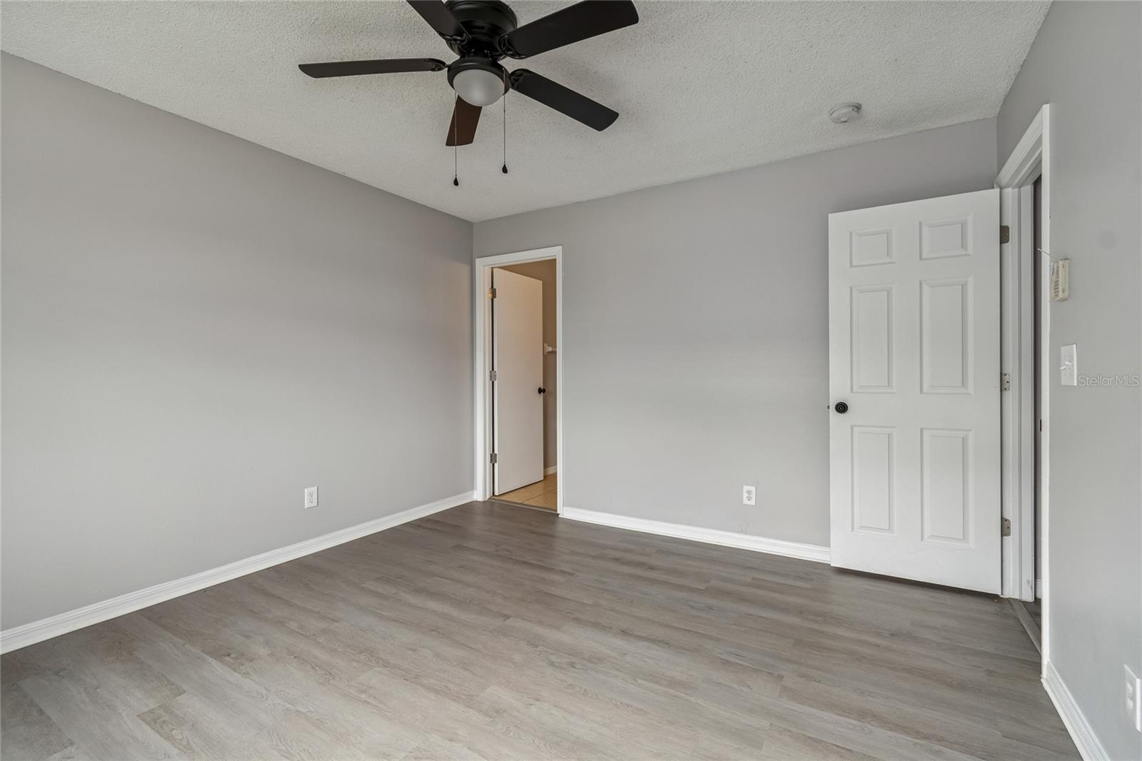 Image 36 of 73 For 7402 Bank Drive