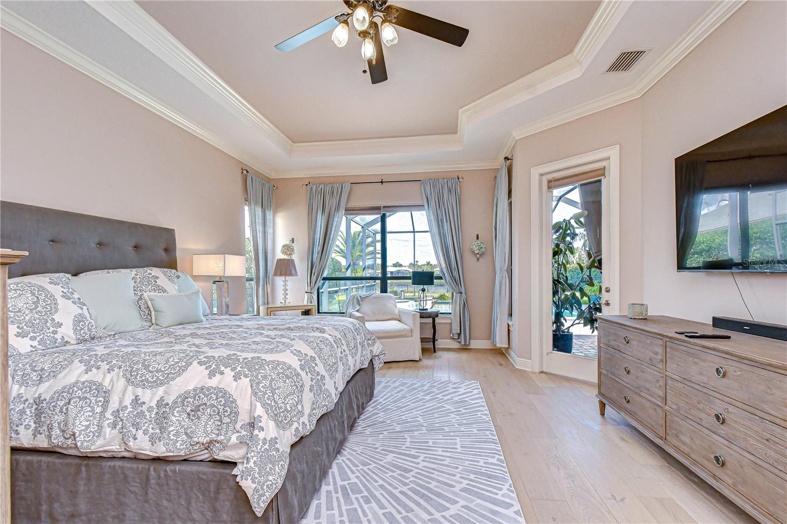 Image 19 of 75 For 20627 Broadwater Drive