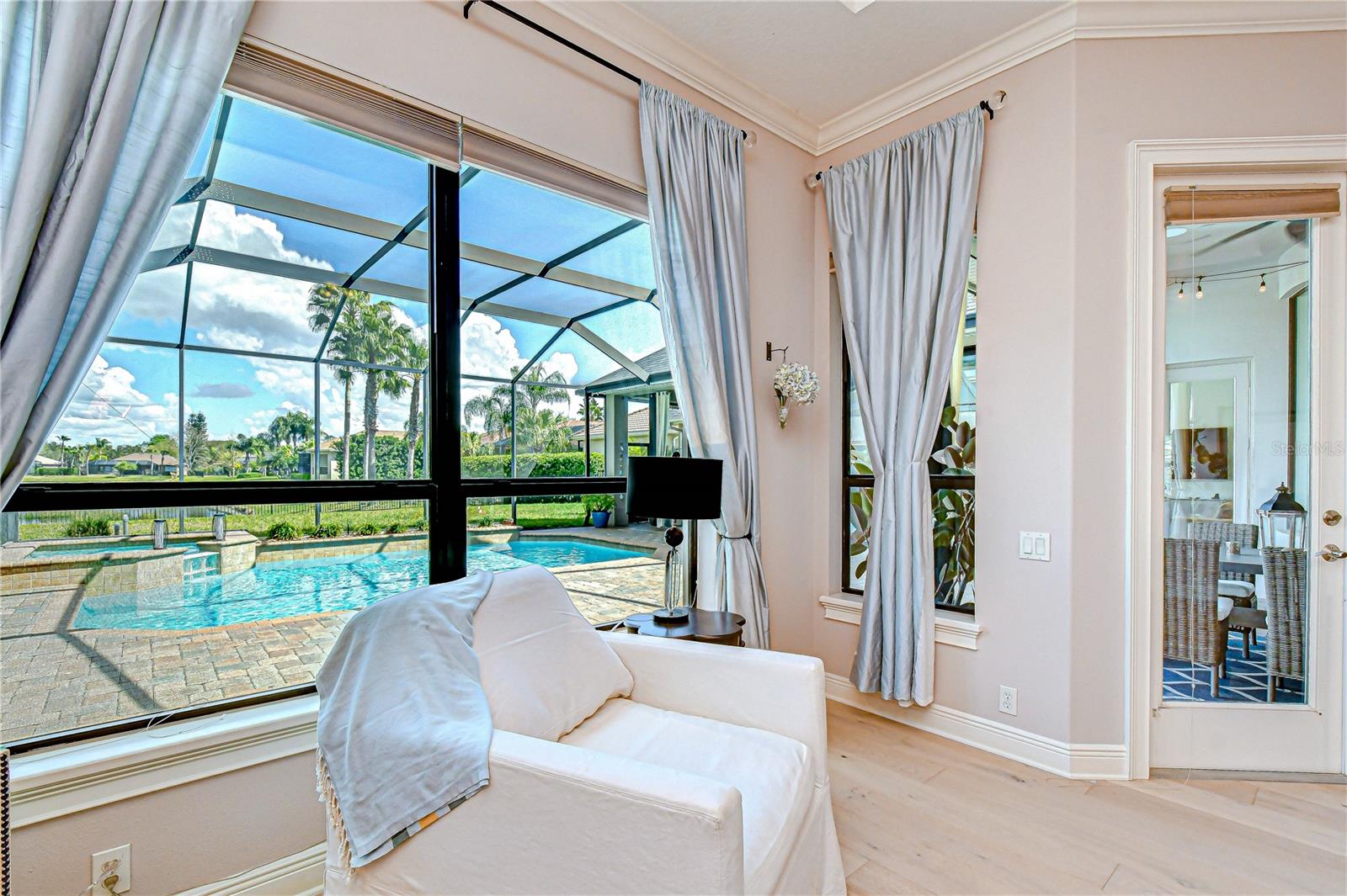 Image 20 of 75 For 20627 Broadwater Drive