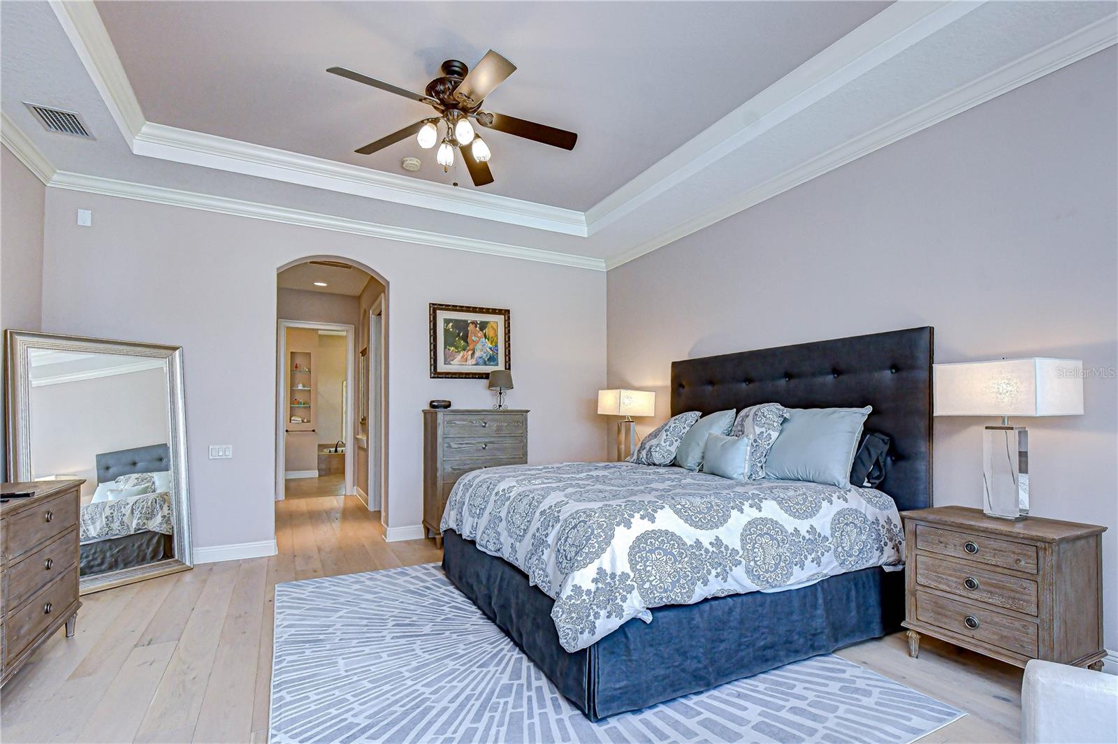 Image 21 of 75 For 20627 Broadwater Drive