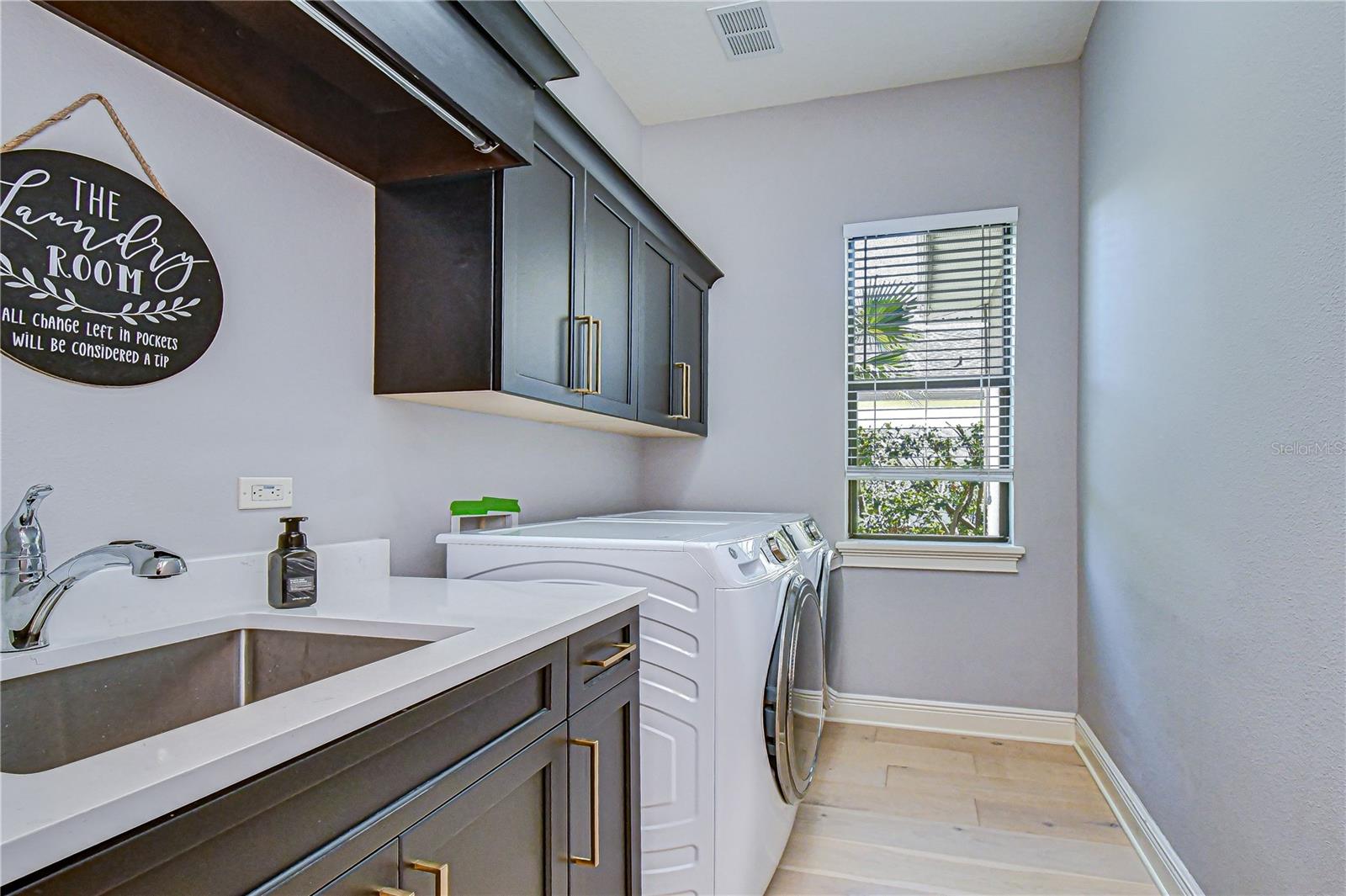 Image 25 of 75 For 20627 Broadwater Drive