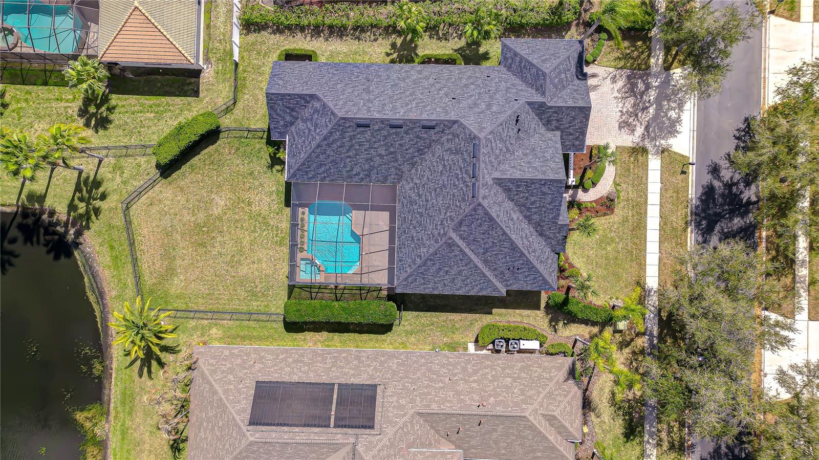 Image 4 of 75 For 20627 Broadwater Drive