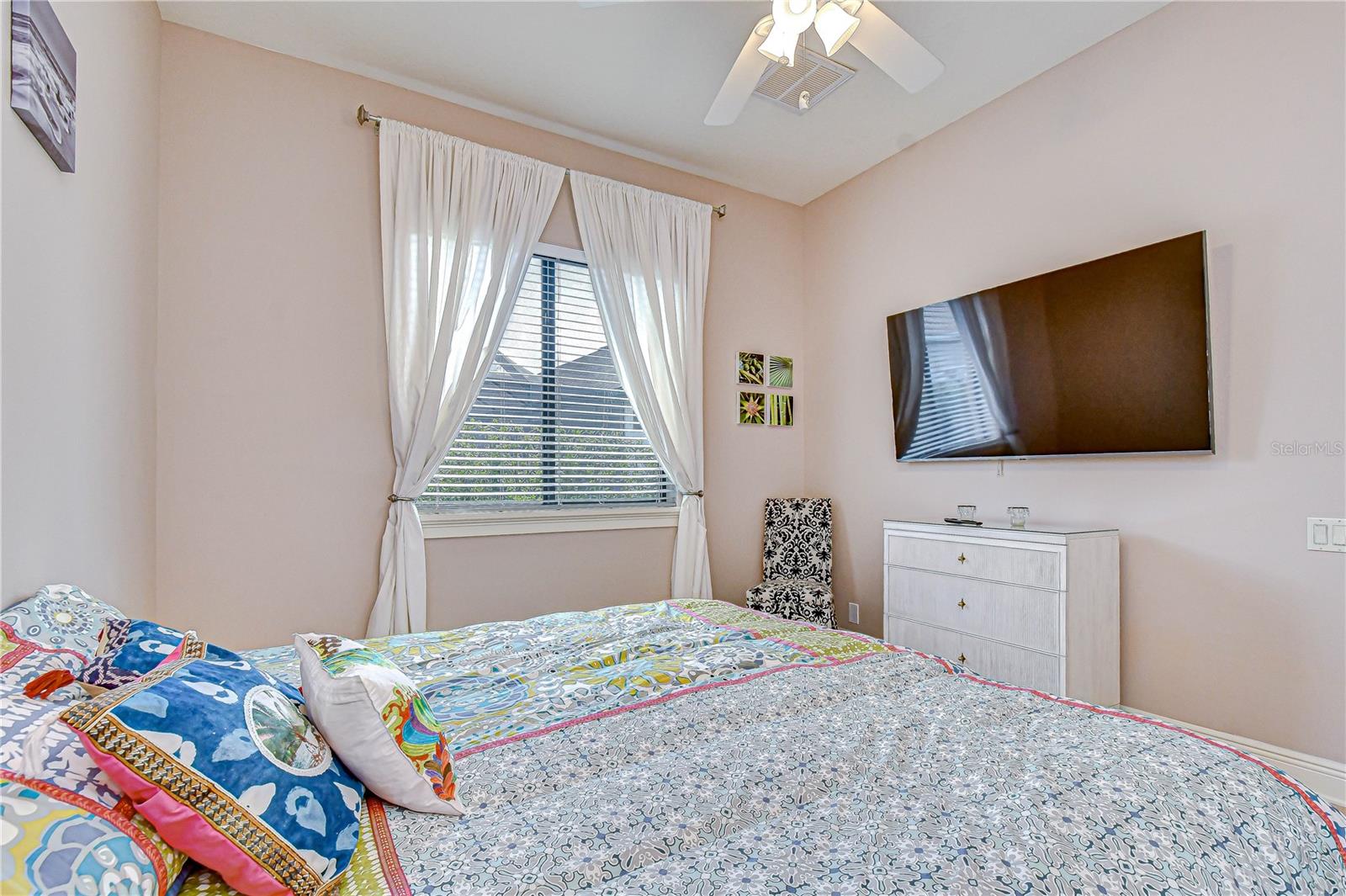 Image 40 of 75 For 20627 Broadwater Drive