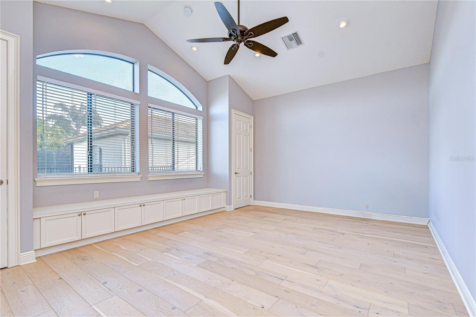 Image 43 of 75 For 20627 Broadwater Drive