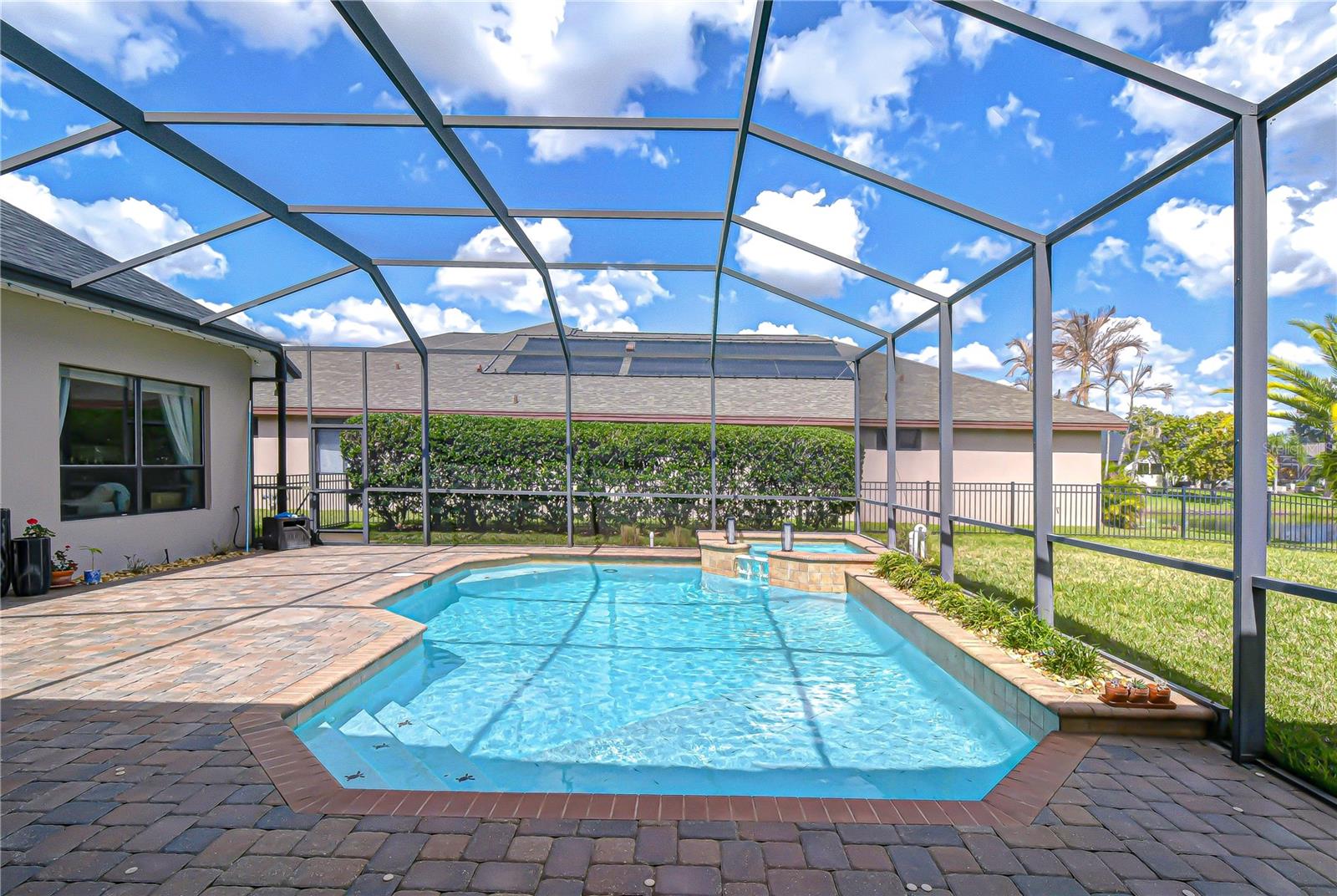 Image 53 of 75 For 20627 Broadwater Drive