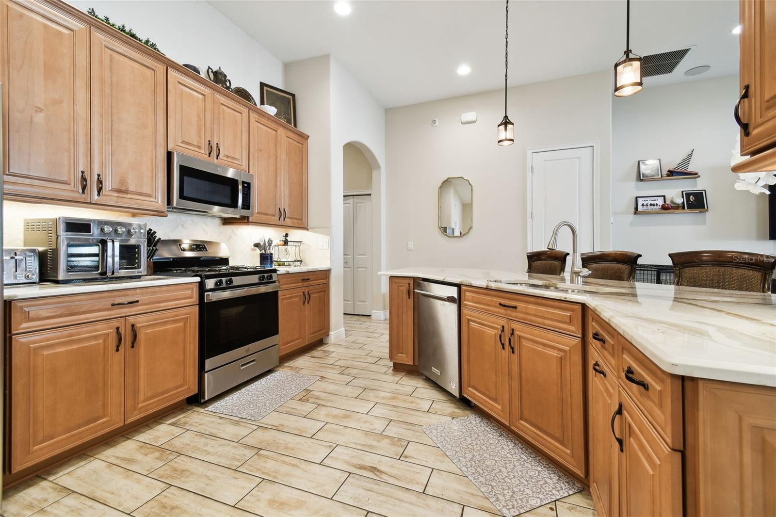 Image 18 of 67 For 1241 Florablu Drive