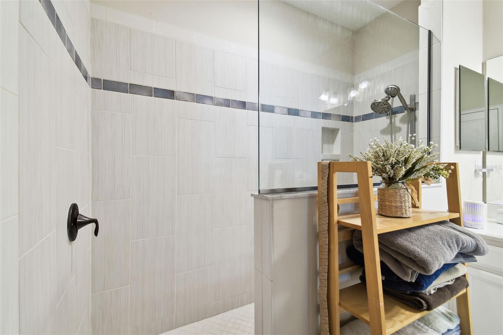 Image 37 of 67 For 1241 Florablu Drive