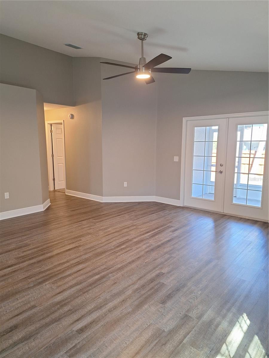 Image 11 of 35 For 5421 Palmetto Road