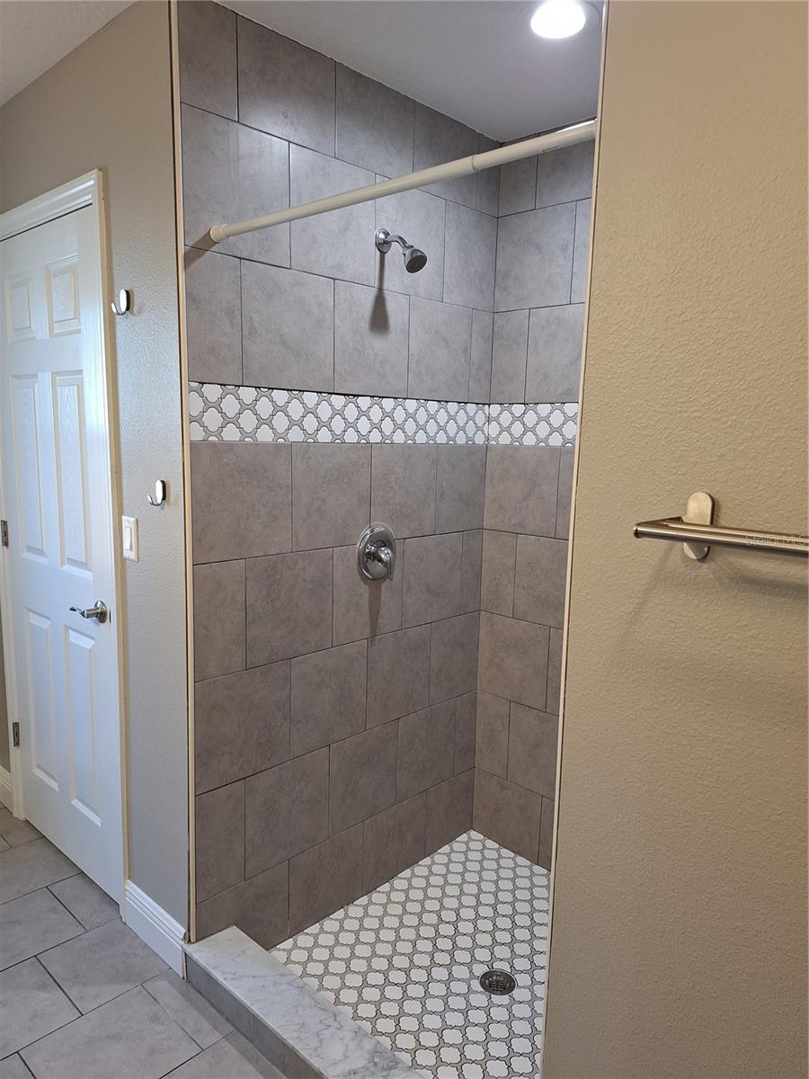 Image 19 of 35 For 5421 Palmetto Road