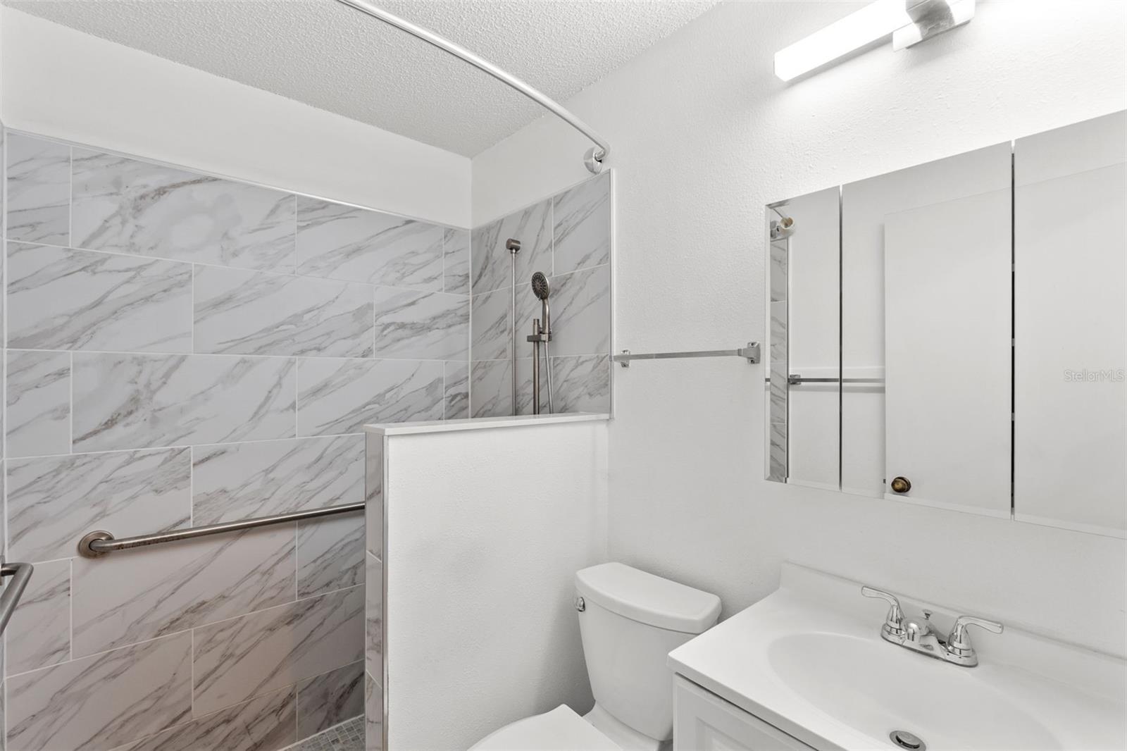 Image 17 of 21 For 1114 Castlemay Circle